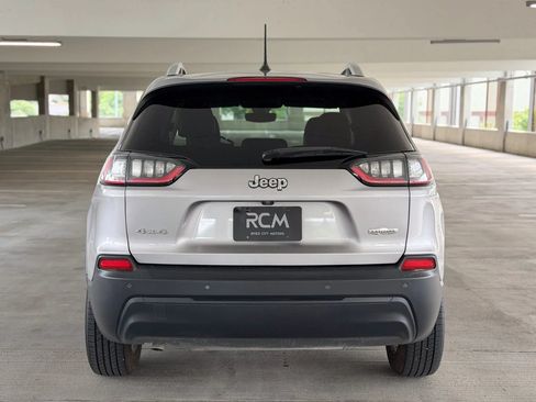 Used 2019 Jeep Cherokee Latitude Plus w/ Comfort/Convenience Group AWD/4WD image 5