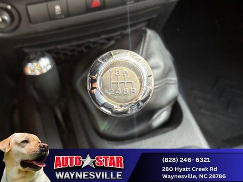 Used 2016 Jeep Wrangler Unlimited Rubicon w/ Dual Top Group AWD/4WD image 17