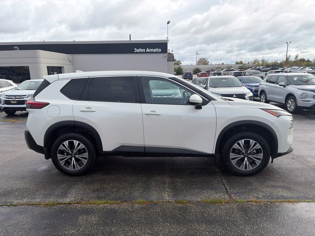 Used 2023 Nissan Rogue SV FWD image 7