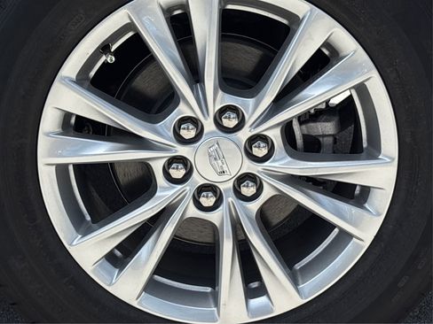 New 2025 Cadillac XT6 Luxury image 13