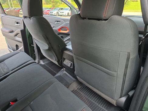 Used 2022 Nissan Frontier PRO-4X AWD/4WD image 11