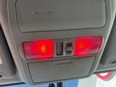 Used 2019 Nissan Frontier SL image 16