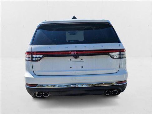 New 2025 Lincoln Aviator 2WD w/ Equipment Group 101A image 9
