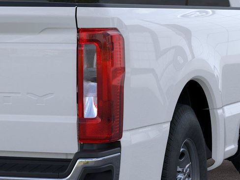 New 2026 Ford F350 XL w/ XL Chrome Package RWD image 21