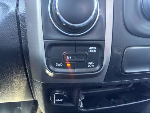 Used 2017 RAM 1500 Classic SLT AWD/4WD image 22