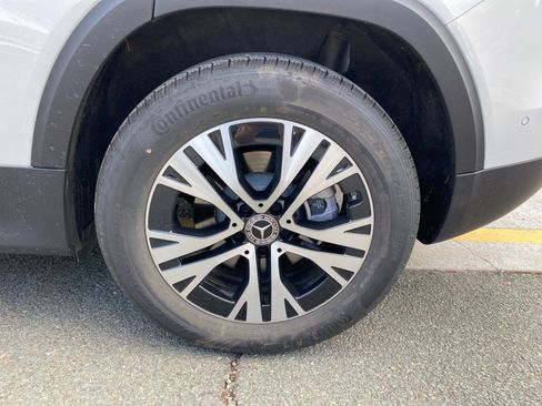 Used 2025 Mercedes-Benz GLB 250 4MATIC image 22