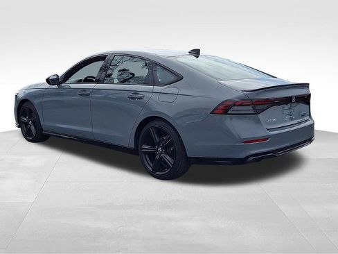 Used 2025 Honda Accord Sport image 4