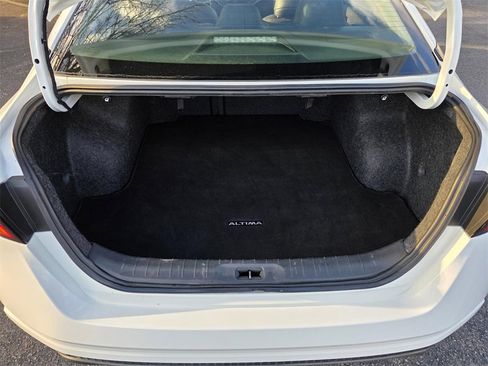 Used 2019 Nissan Altima 2.5 SR image 10