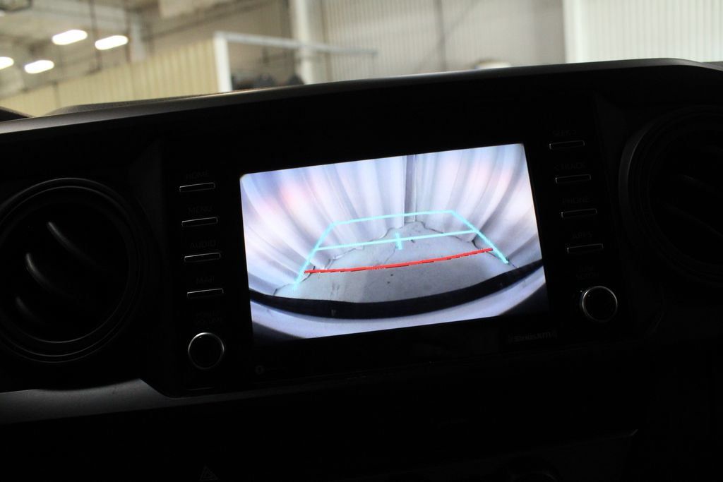 Used 2020 Toyota Tacoma SR AWD/4WD image 3