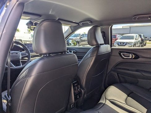 New 2026 Jeep Compass Latitude image 9