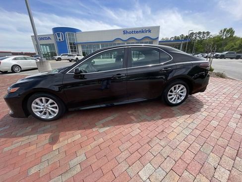 Used 2024 Toyota Camry LE FWD image 27