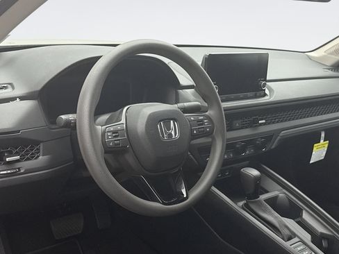 Used 2025 Honda Accord SE image 7