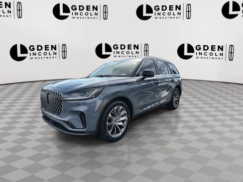 Used 2025 Lincoln Aviator Reserve w/ Luxury Package RWD image 4