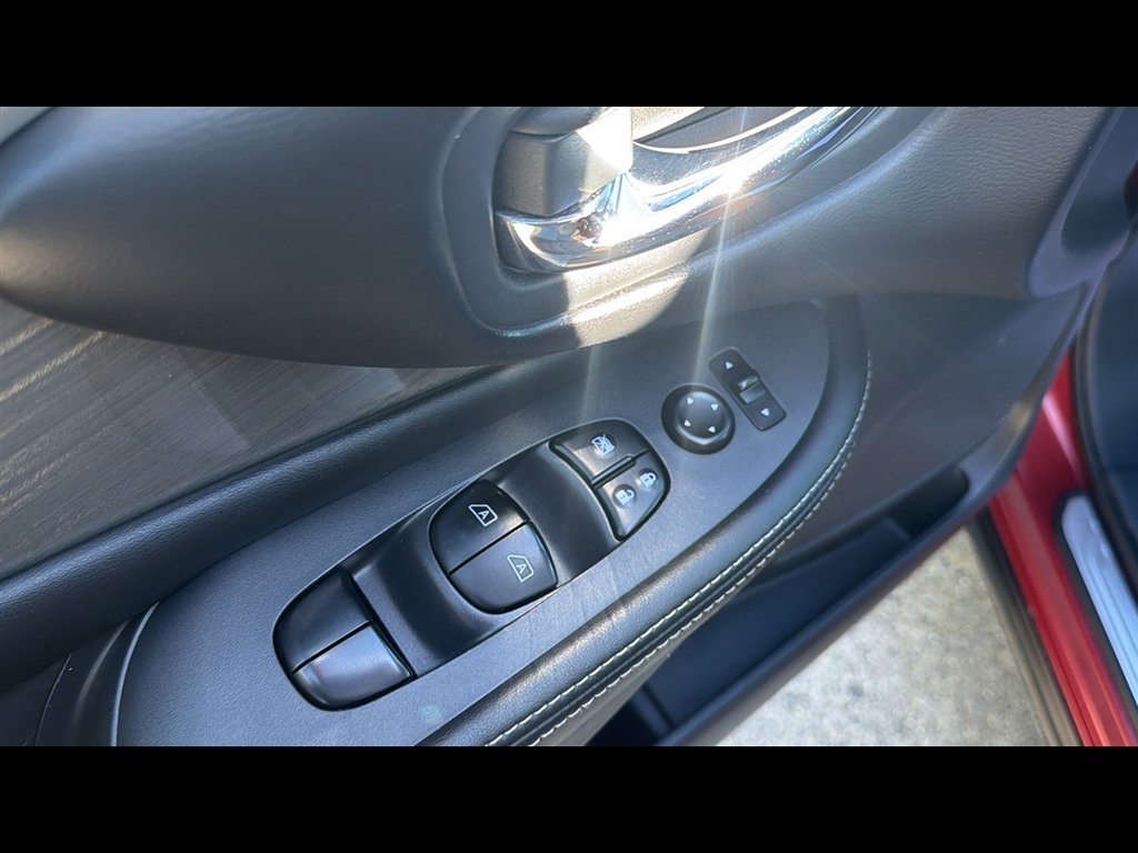 Used 2016 Nissan Murano S AWD/4WD image 8