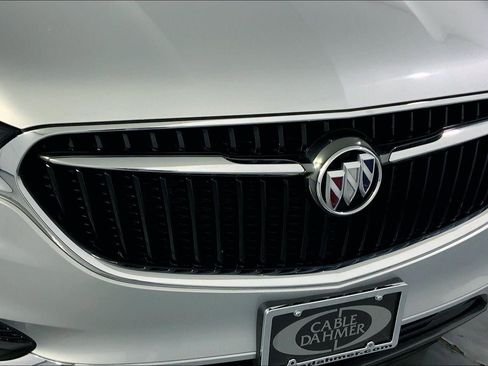 Used 2020 Buick Enclave Essence FWD image 28