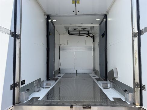 Used 2024 Ford E-350 and Econoline 350 Super Duty w/ Power Windows & Locks Group RWD image 11