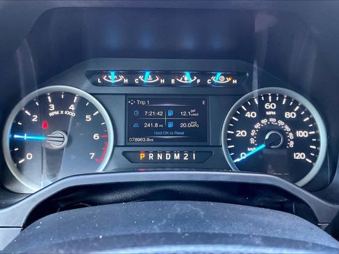 Used 2015 Ford F150 XLT w/ Equipment Group 302A Luxury RWD image 26
