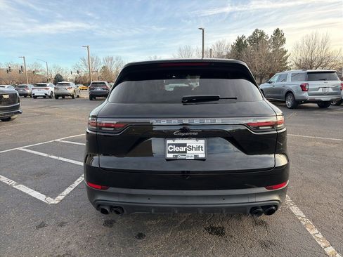 Used 2022 Porsche Cayenne image 6