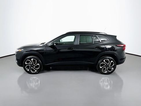 Used 2024 Chevrolet Trax RS w/ Sunroof Package image 5