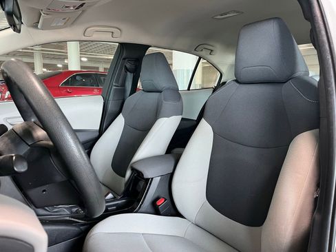 Used 2020 Toyota Corolla L FWD image 12