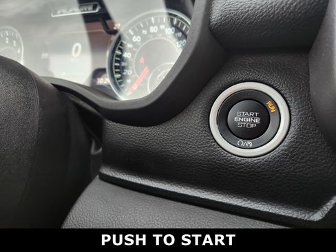 Used 2024 RAM 1500 Laramie image 8