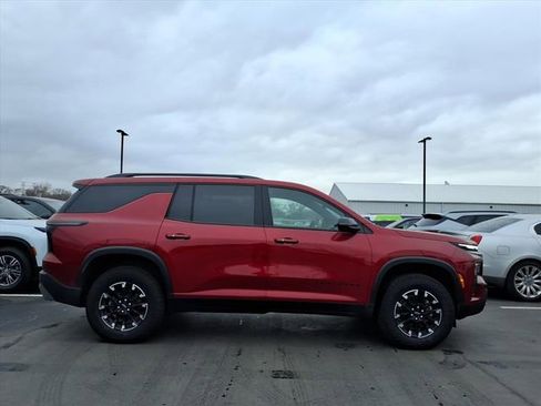 New 2026 Chevrolet Traverse Z71 w/ Enhanced Driving Package image 2