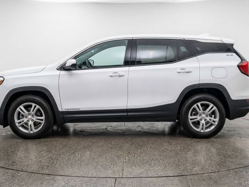 Used 2024 GMC Terrain SLE image 5