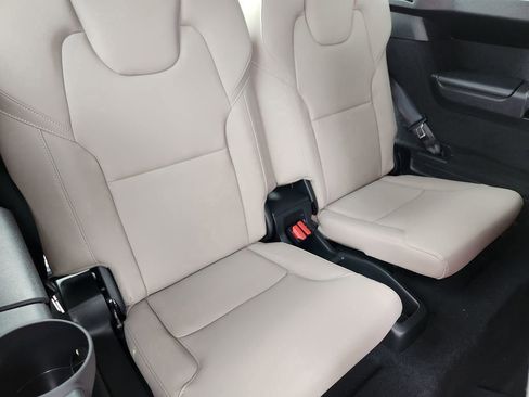 New 2026 Volvo XC90 B6 Plus w/ Protection Package Premier image 23