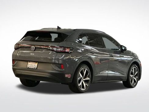 Used 2023 Volkswagen ID.4 Pro S image 5