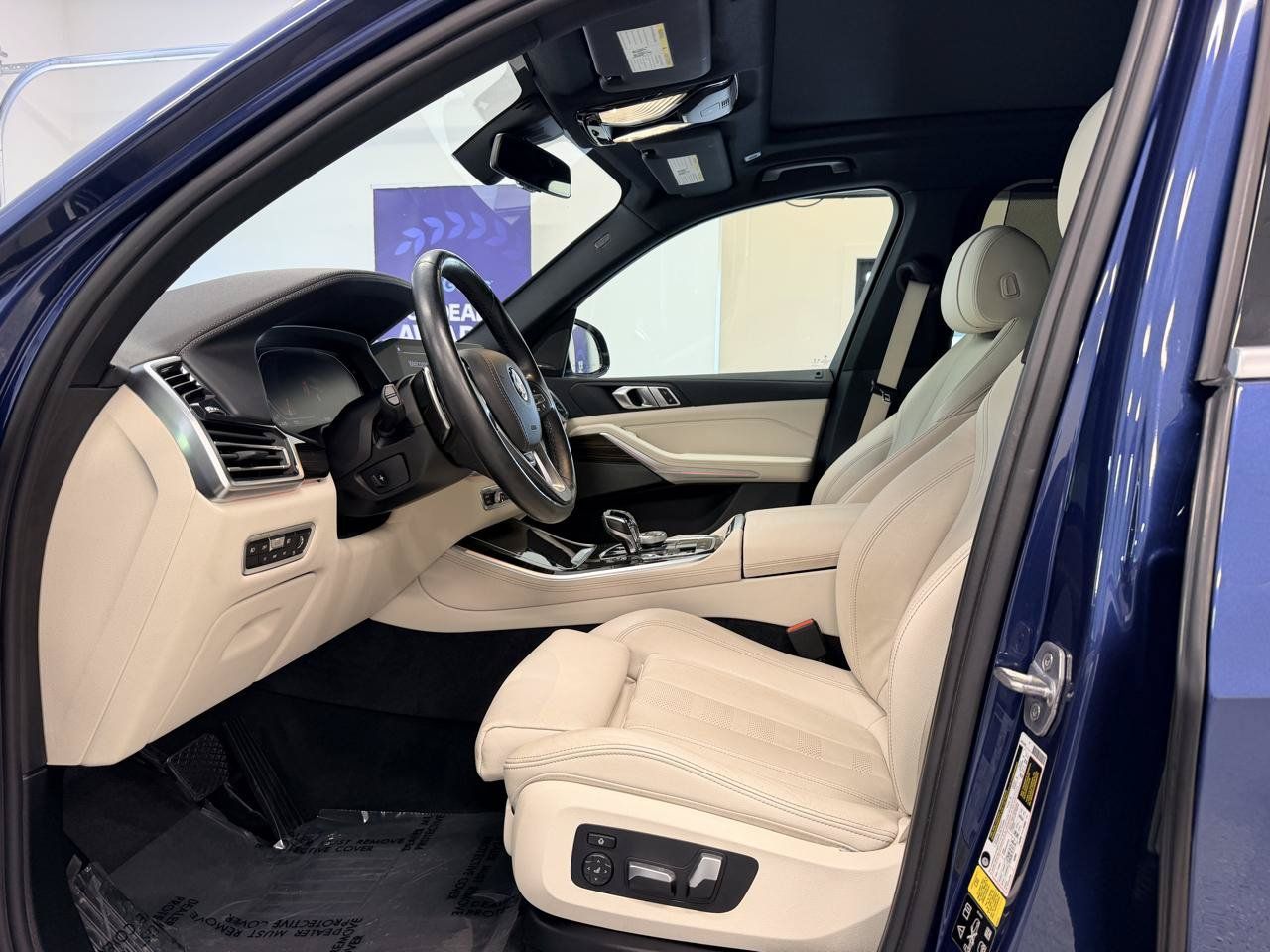 Used 2019 BMW X5 xDrive40i w/ Executive Package AWD/4WD image 18