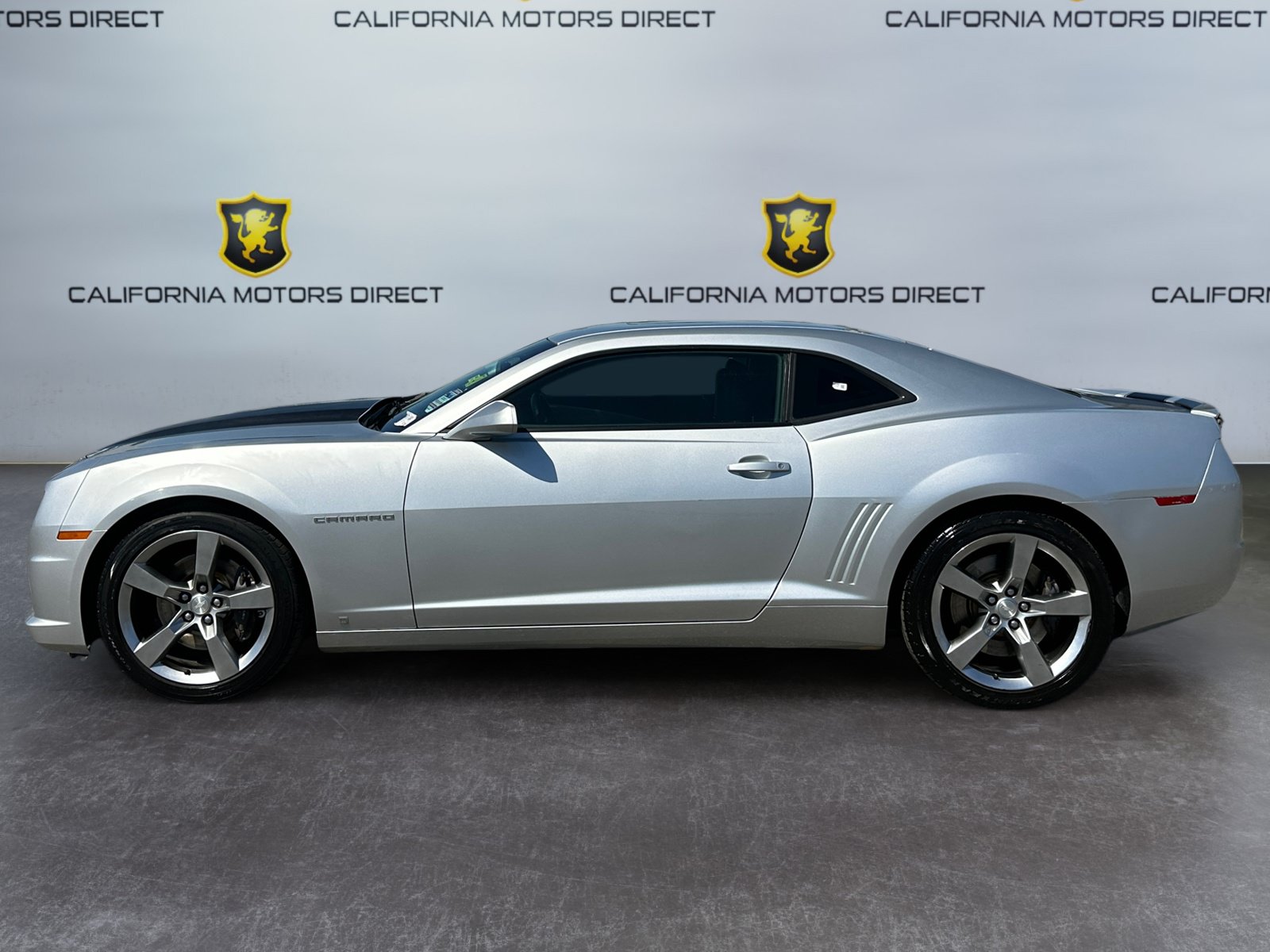 Used 2010 Chevrolet Camaro SS w/ RS Package RWD image 2