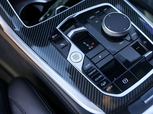 Used 2023 BMW X7 M60i w/ Climate Comfort Package image 19