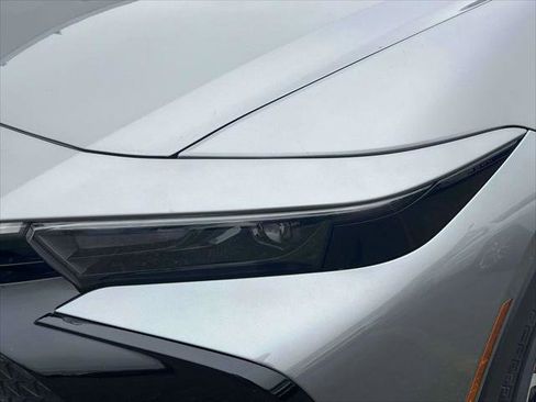 Certified 2023 Toyota Crown AWD/4WD image 9
