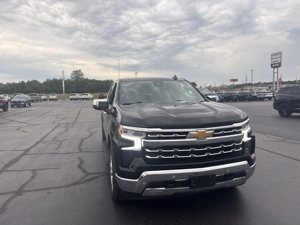 Used 2023 Chevrolet Silverado 1500 LTZ AWD/4WD image 8