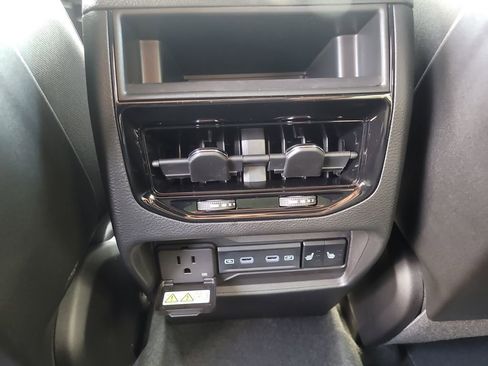 New 2026 Jeep Grand Cherokee Limited RWD image 14
