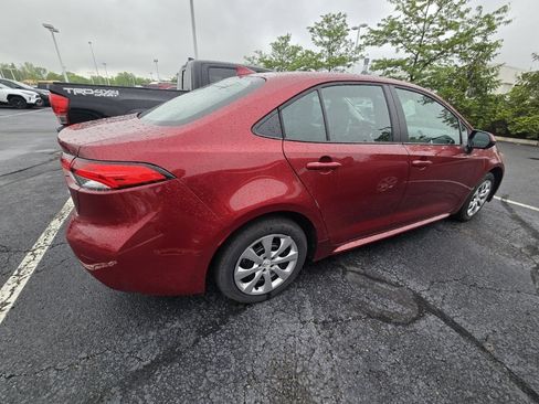 Used 2025 Toyota Corolla LE FWD image 8