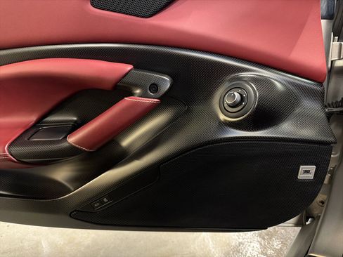 Used 2021 Ferrari F8 Tributo image 29