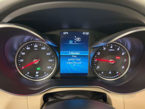 Used 2020 Mercedes-Benz GLC 300 image 19