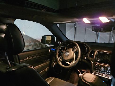 Used 2018 Jeep Grand Cherokee High Altitude AWD/4WD image 15