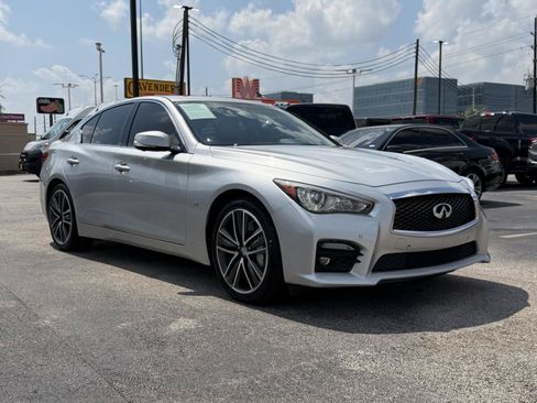 Used 2015 INFINITI Q50 w/ Deluxe Touring Package RWD image 2
