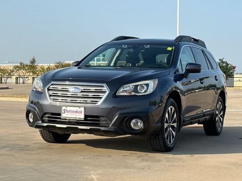 Used 2017 Subaru Outback 3.6R Limited AWD/4WD image 3