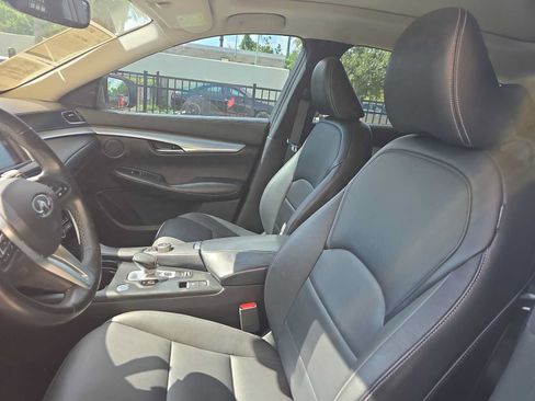 Used 2019 INFINITI QX50 Luxe w/ Cargo Package AWD/4WD image 18