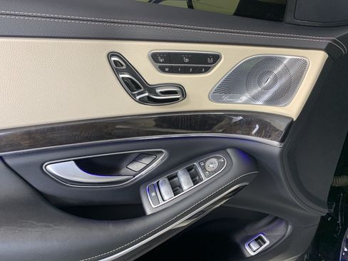 Used 2015 Mercedes-Benz S 550 Sedan image 14