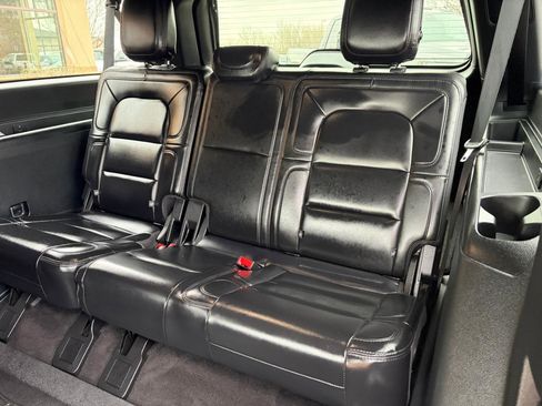 Used 2020 Lincoln Navigator L Reserve w/ Equipment Group 208A Reserve image 6