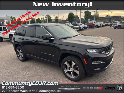 Used 2023 Jeep Grand Cherokee 4WD 4xe image 1