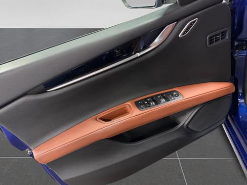 Used 2019 Maserati Ghibli RWD image 16