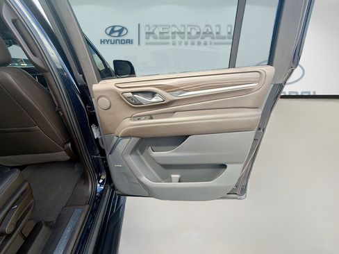 Used 2022 GMC Yukon XL Denali w/ Advanced Technology Package AWD/4WD image 27