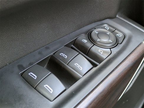 Used 2019 GMC Sierra 1500 SLT image 26