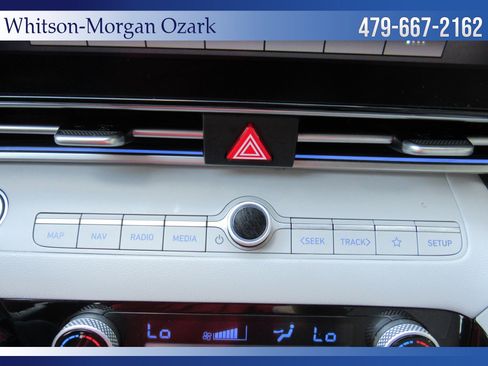 Used 2021 Hyundai Elantra Limited image 39