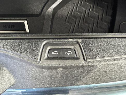 Used 2024 BMW X7 xDrive40i w/ Premium Package image 10